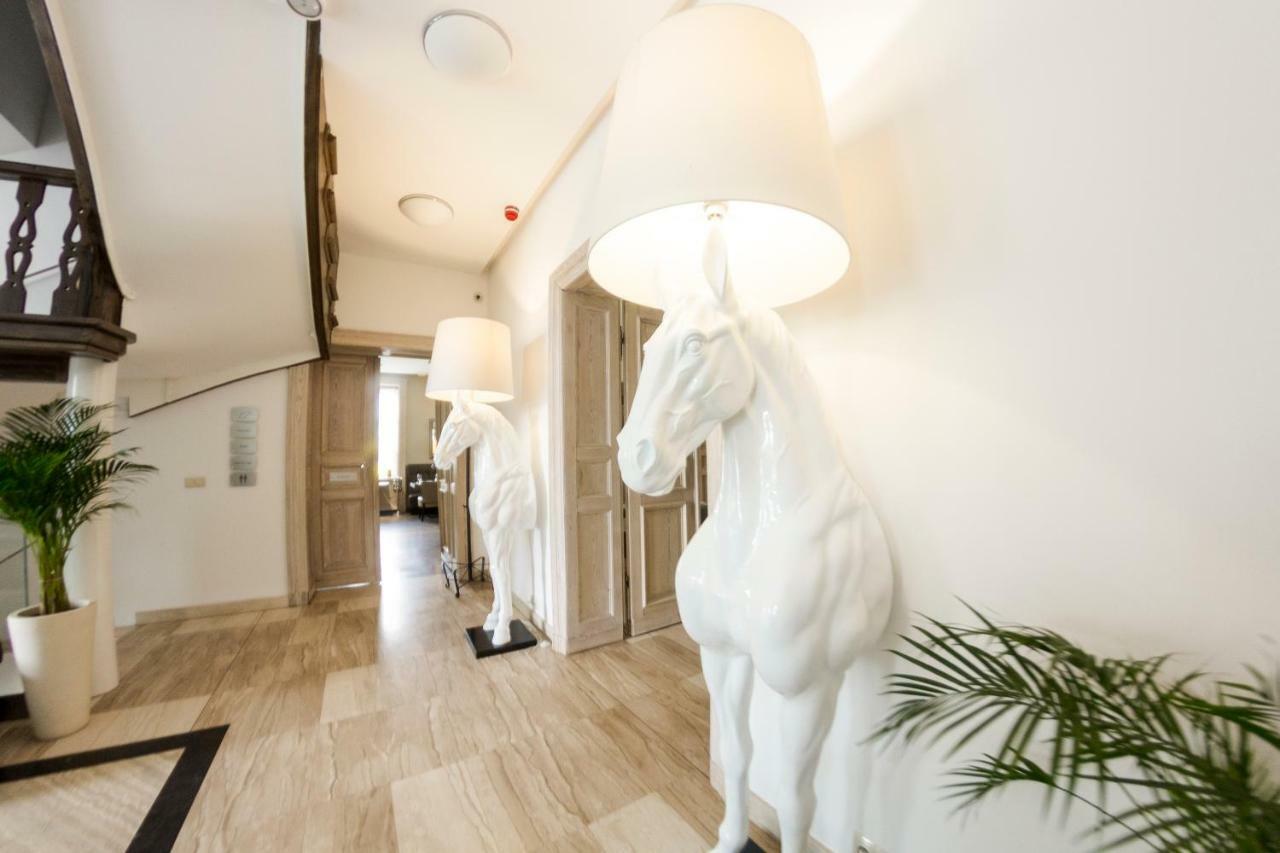 Hotel Jakubus Wilkow  Dış mekan fotoğraf