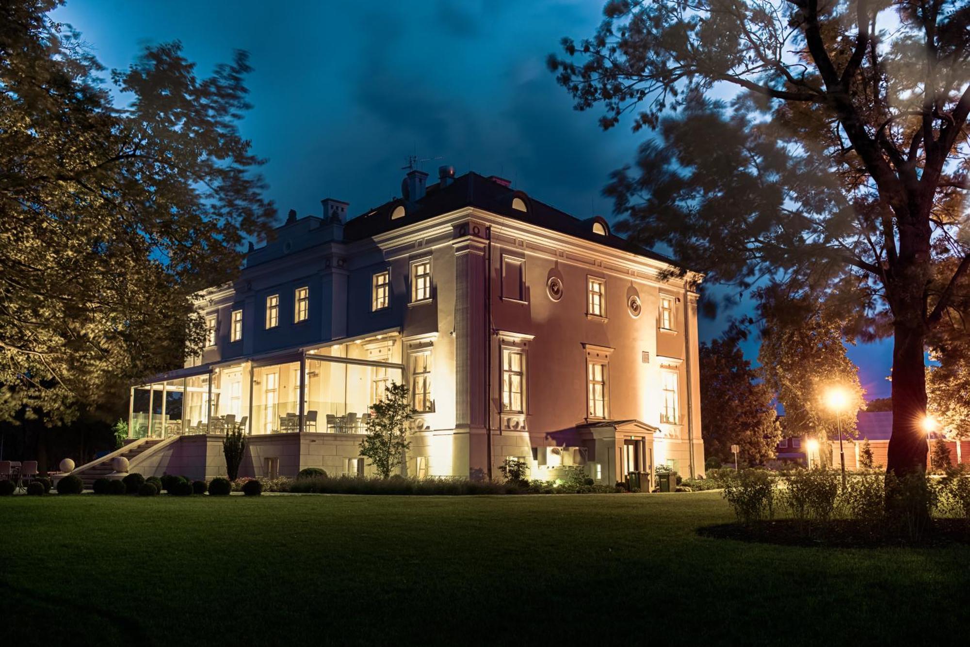Hotel Jakubus Wilkow  Dış mekan fotoğraf